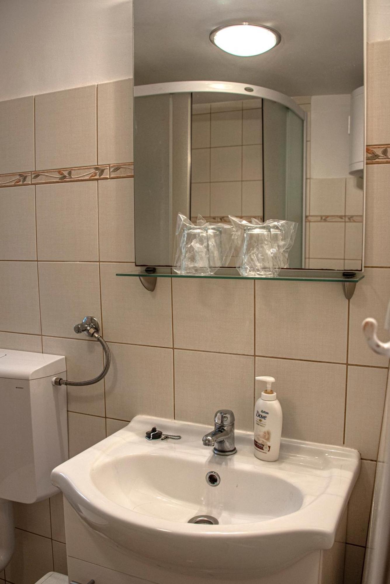 Apartman Nives Lubenice Kültér fotó